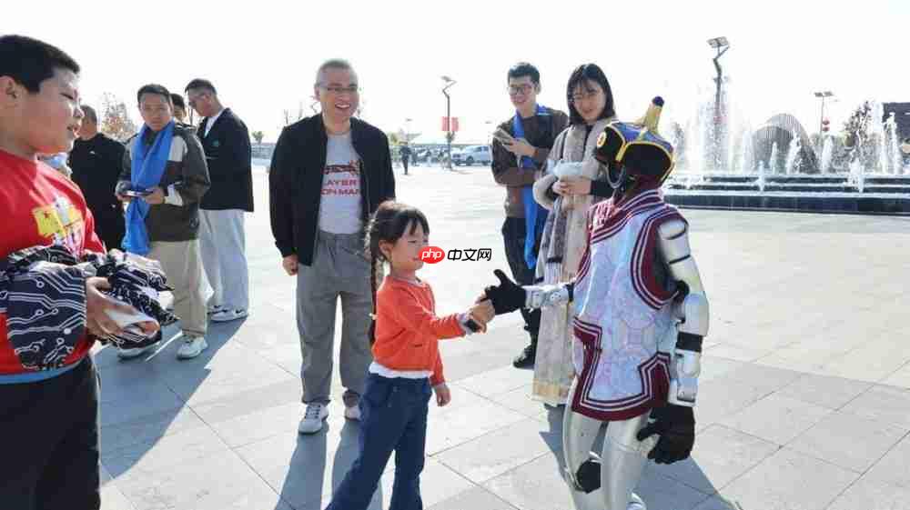 “机器人指挥官”与“机械巡逻员”上岗执勤! 乌兰哈达火山景区用科技打造文旅新体验