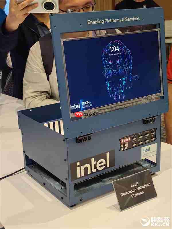 Intel Panther Lake首次公开演示:功耗之低 难以置信!