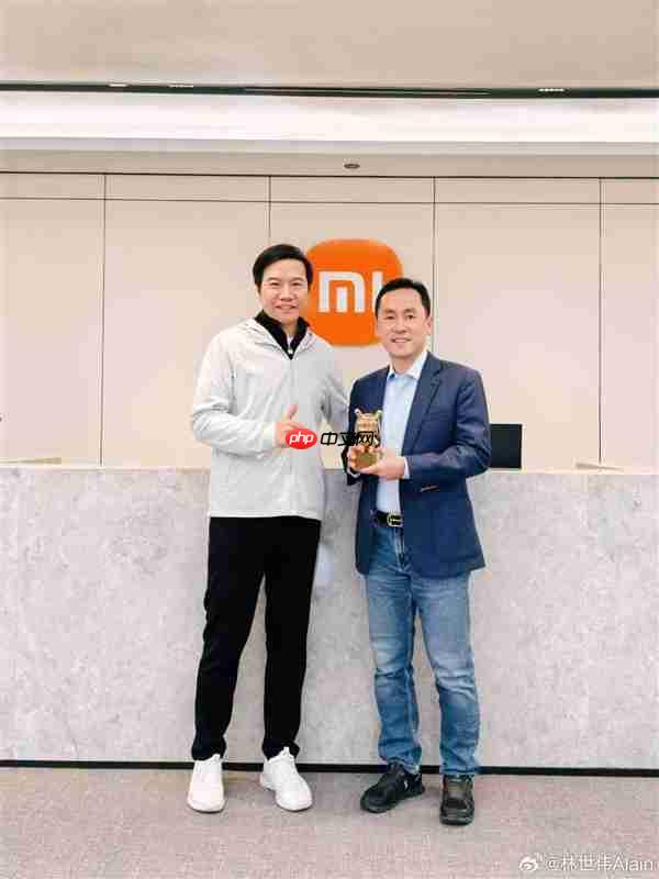 小米集团副总裁/CFO林世伟入职5周年：雷军亲自颁发金米兔