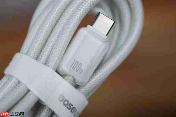 完美适配iPhone17全系快充!倍思同芯充Pro快充充电器套装图赏