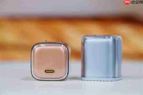 完美适配iPhone17全系快充!倍思同芯充Pro快充充电器套装图赏