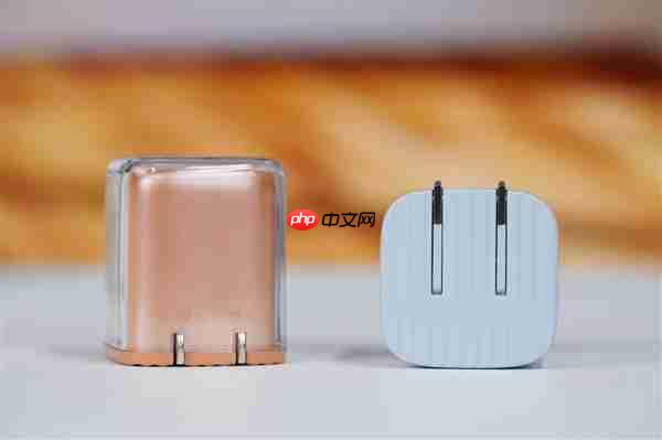 完美适配iPhone17全系快充!倍思同芯充Pro快充充电器套装图赏