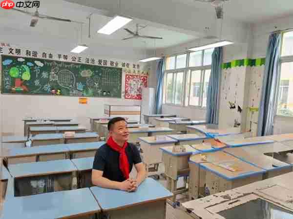 何小鹏回黄石二中参加校庆 活动秒变追星现场 而后“穿越”小学时光