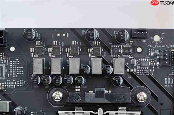 高性价比游戏利器！七彩虹战斧B850M超级黑刃主板图赏