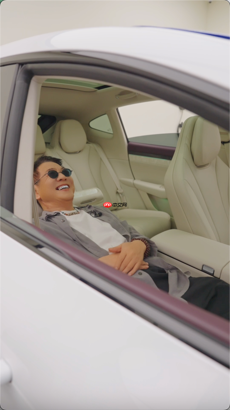 李连杰女儿的新婚礼物严选!智界R7如何同时征服两代人?