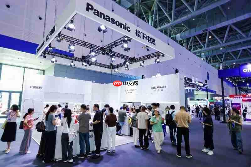 松下携全场景智慧生活方案亮相第四届数贸会旗舰洗护新品首秀