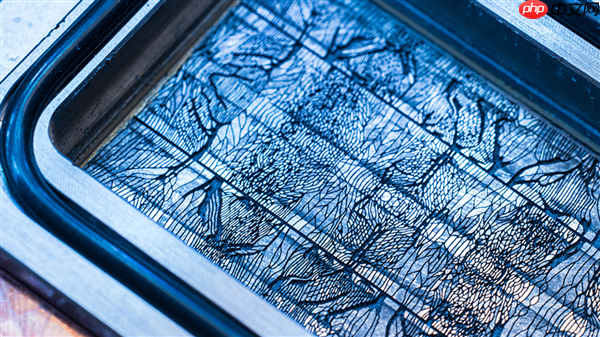 GPU功耗超1000W 微软发布芯片级液冷散热技术：温度骤降65%