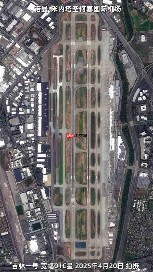 从太空看NVIDIA的 “奋进号” 总部：无处不在的三角形