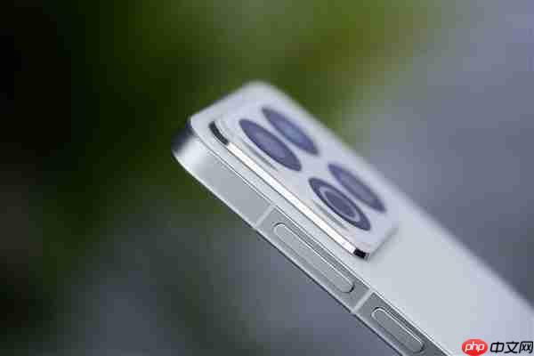 行业唯一四等边白面板！魅族22图赏