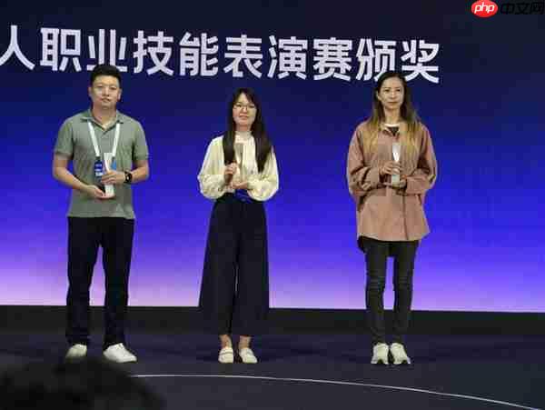 聚焦高危作业替代  灵宝CASBOT荣获2025 Inclusion·外滩大会机器人职业技能“智行者”奖