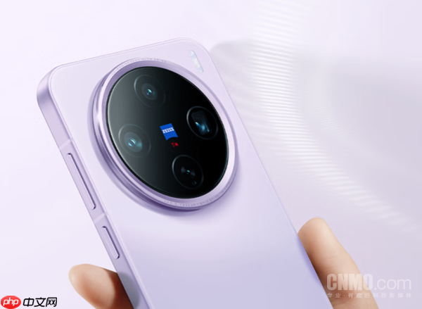 韩伯啸:X200系列卖出480万台 X300对标iPhone 17 Pro