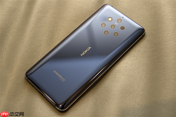 厂商不堆多摄了!Omdia:智能手机摄像头数量持续下降