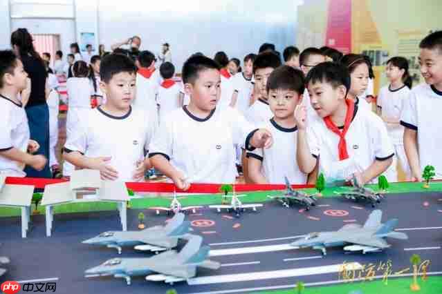 “国防第一课”双线教育行动在京举办 创新形式深化青少年国防教育