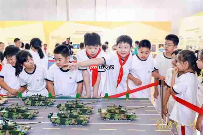 “国防第一课”双线教育行动在京举办 创新形式深化青少年国防教育