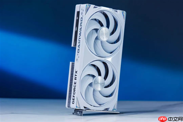 《空洞骑士:丝之歌》解禁!耕升GeForce RTX 5060 踏雪 OC超越期待的冒险!