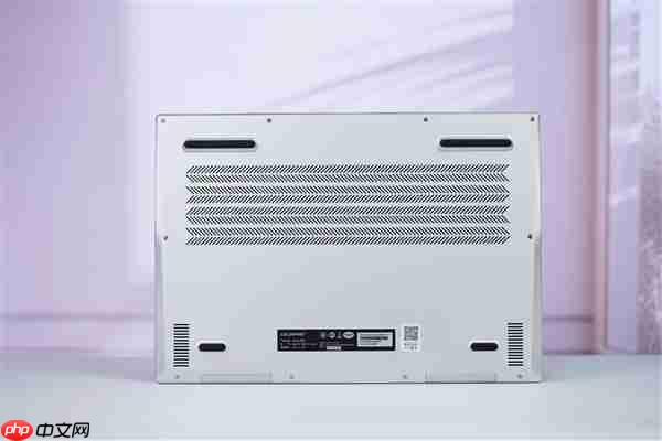 锐龙9 9850HX仅7999元！七彩虹MEOW橘宝R16 Ultra游戏本图赏