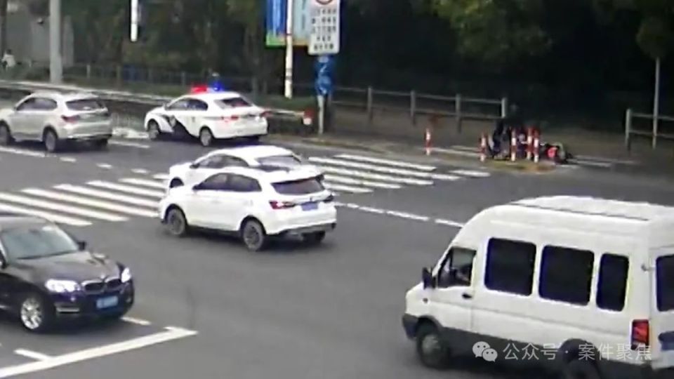 丈夫拦车救妻致对方受伤,遭40万索赔!法院判决:属正当防卫,免责! - php中文网