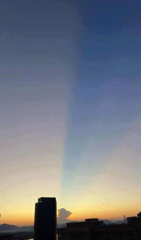 七夕前夕杭州上空现绚丽光带是怎么回事?详情介绍 - php中文网