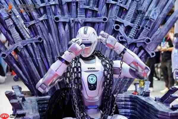 以技术突破为引擎,众擎亮相2025机器人博览会