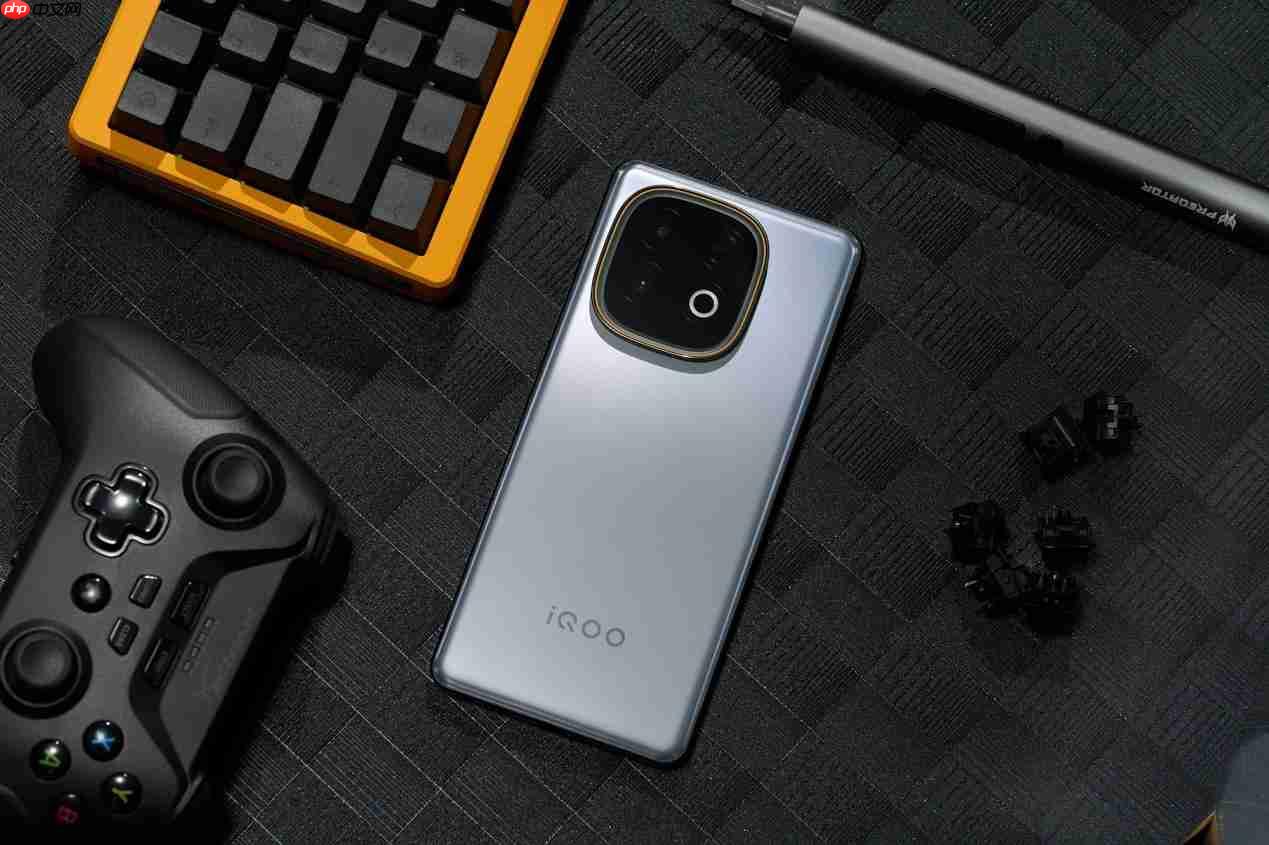 iQOO Z10 Turbo+发布!性能续航双王炸,超分超帧畅玩!