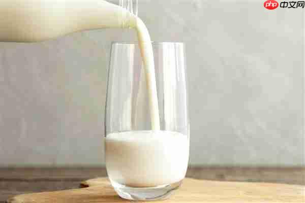 国人饮奶量在75年里狂飙100倍!农大教授回应国产奶超欧盟标准:放心喝