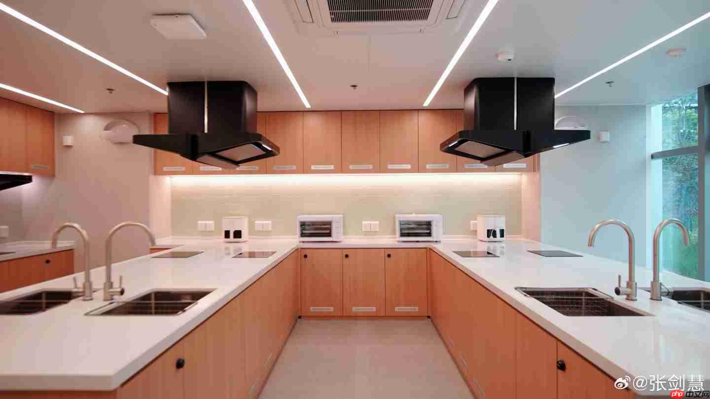 卢伟冰:小米青年公寓今天正式落成启用,实现“为奋斗者筑家”承诺