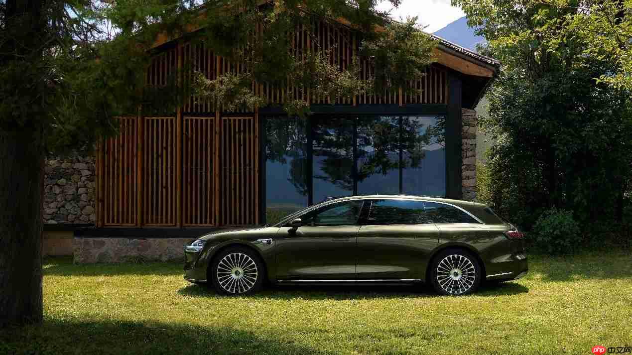 享界S9T黑武士首发,比帕美旅行更酷更优雅