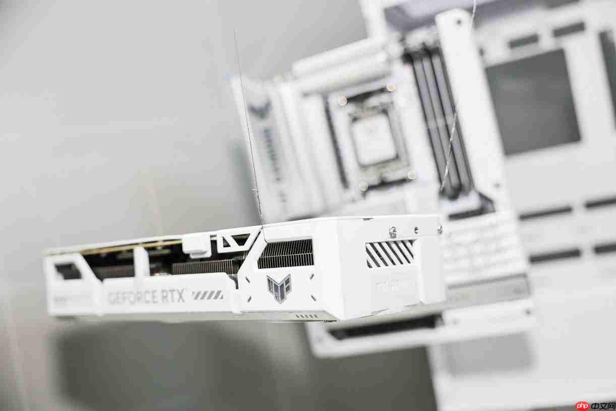 BW2025！华硕显卡信仰集结燃爆全场