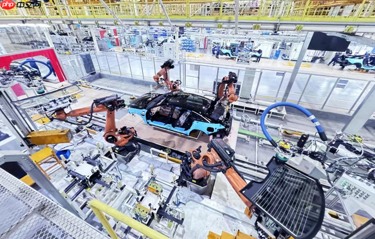 享界全新Logo诠释审美新表达:不是“科技冷感”,是“浪漫硬核”