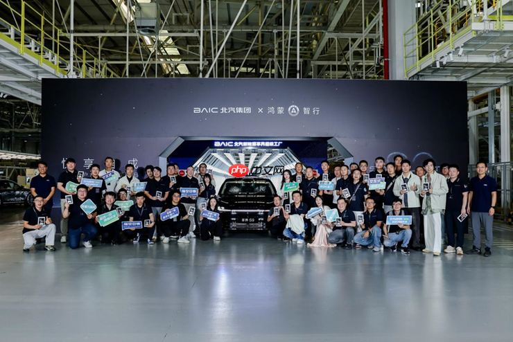 享界全新Logo诠释审美新表达:不是“科技冷感”,是“浪漫硬核”