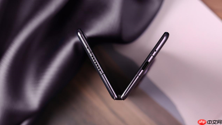 暑期旅行折叠屏怎么选?华为Mate X5超值礼遇等你来享