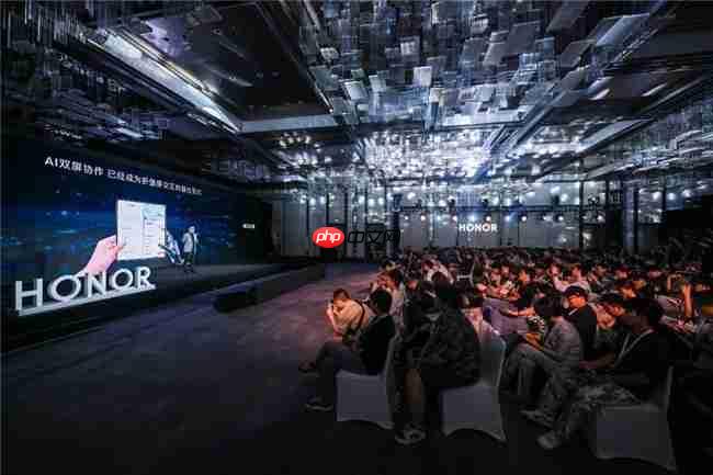 2025最强折叠手机揭晓！4.1mm的轻薄王者是如何炼成的