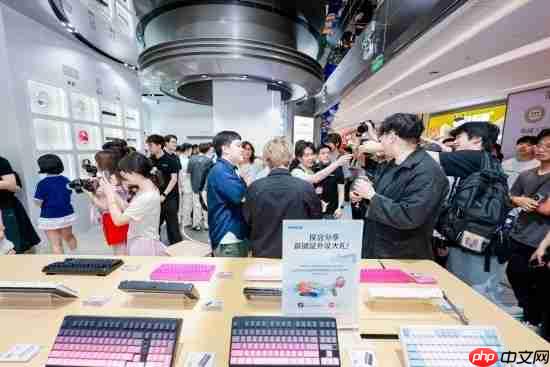 迈从全球首家旗舰店空降深圳壹方天地!