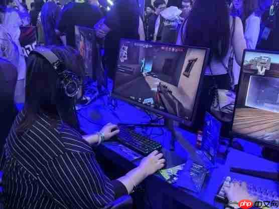 飞利浦Evnia闪耀核聚变,前沿科技显示器陪您玩出Young!