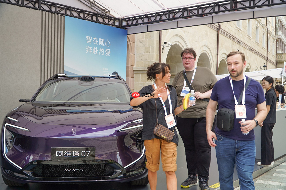阿维塔惊艳亮相华为开发者大会2025，携鸿蒙重构未来出行之美