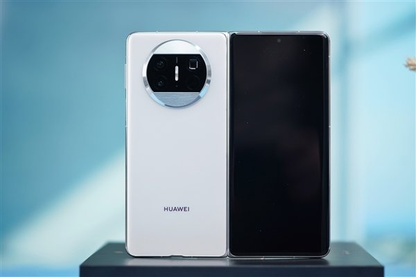 荣耀平板MagicPad2真机首秀 后摄神似华为万元旗舰MateX3