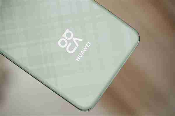 支持北斗卫星图片消息!华为nova 13 Pro图赏