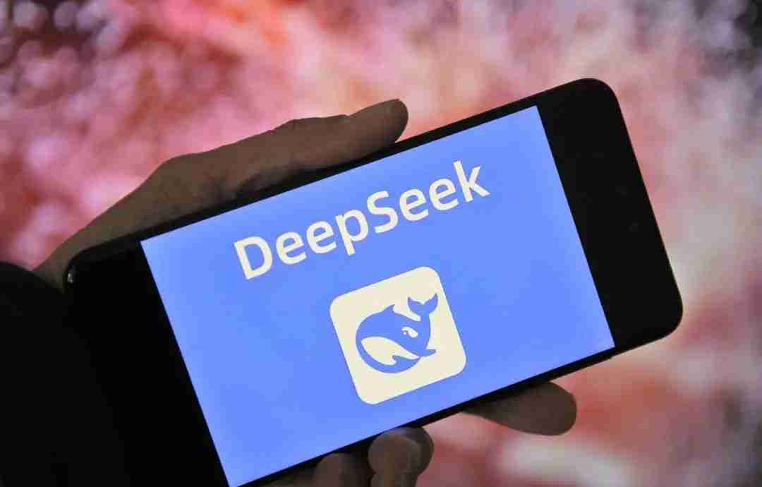 QQ浏览器宣布接入DeepSeek-R1满血版:支持深度思考 免费使用!