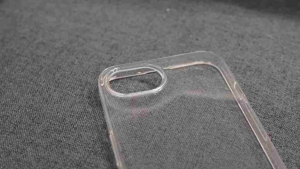 苹果iPhone SE 4手机壳曝光:单摄方案,尺寸差异恐不兼容iPhone 14手机壳