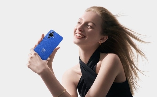 华为连续两周夺中国手机激活量第一!苹果、小米紧追