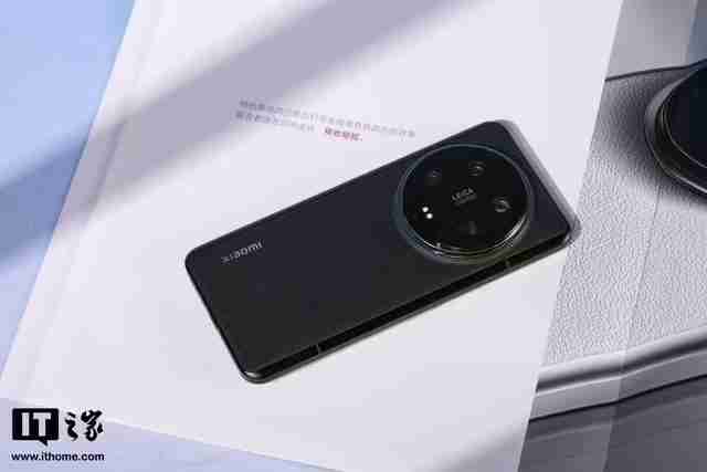 卢伟冰：小米15 Ultra手机发布后“全球同步发售”，具体细节年后公布