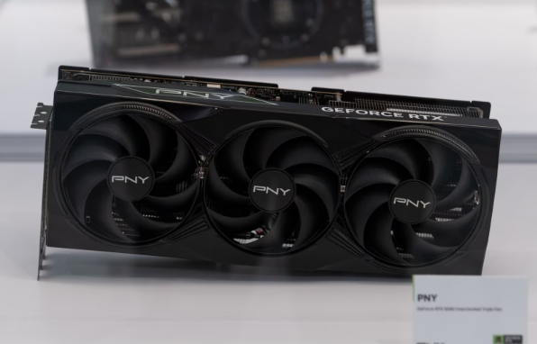 50系列显卡实体抢先看:公版纤薄高雅 非公版硕大无比