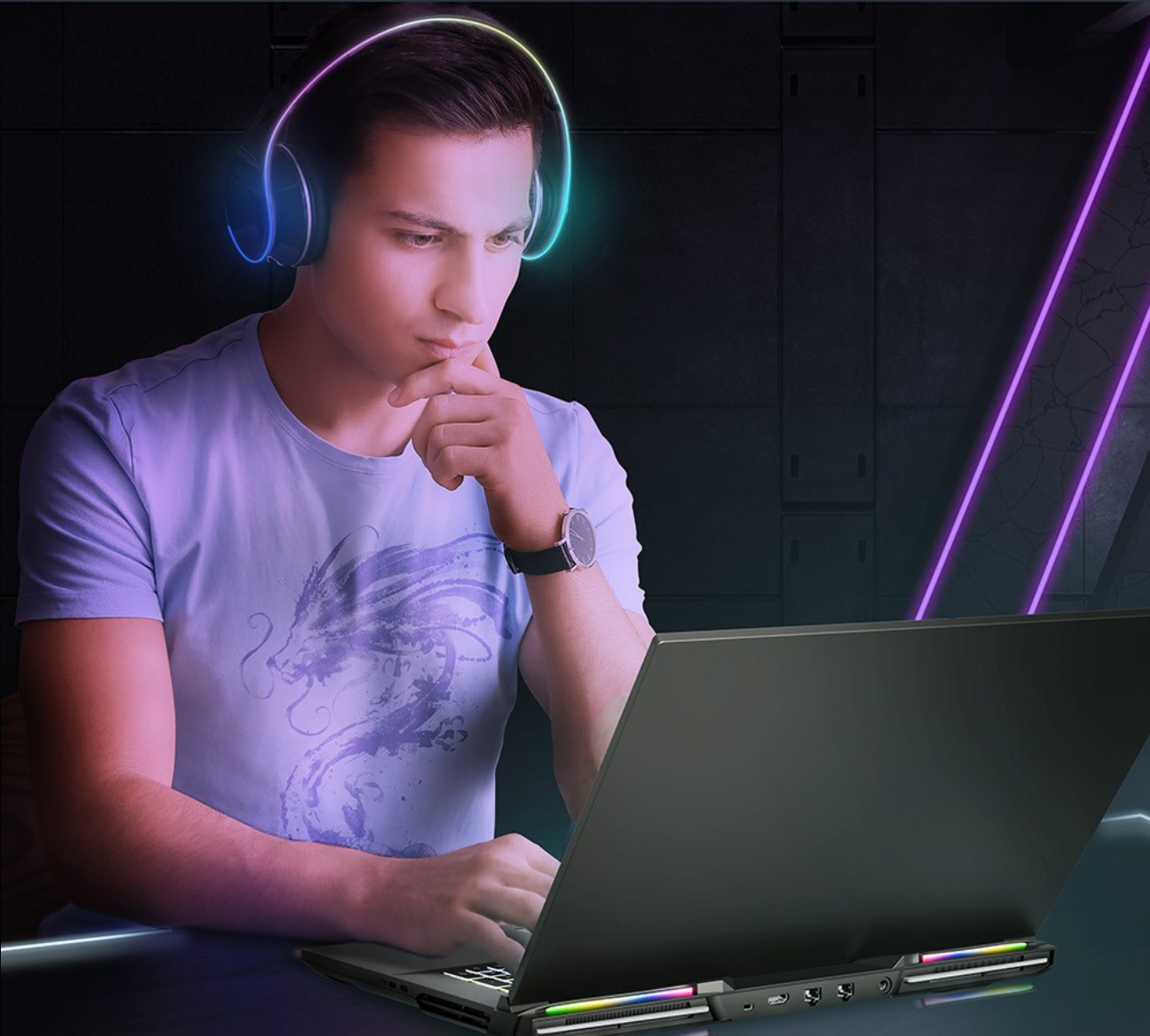 罕见双网口设计:蓝天 X580 顶级游戏本模具曝光,18 寸屏、RTX 50 显卡、双雷电 5 接口配置豪华