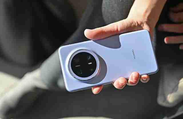 华为Mate 70 Pro拍照怎么样?红枫原色表现出色,96mm长焦彪悍