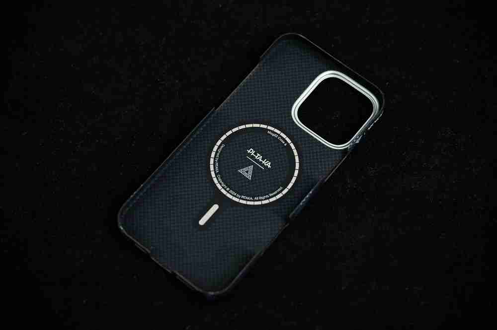 让iphone使用起来更便捷一点，pitaka礼盒开箱图赏