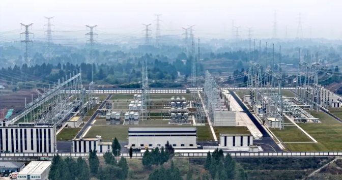 西南地区首个,国家电网川渝 1000 千伏特高压交流工程投运