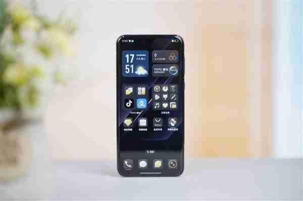 100倍变焦超远摄之王!荣耀Magic7 RSR保时捷设计图赏