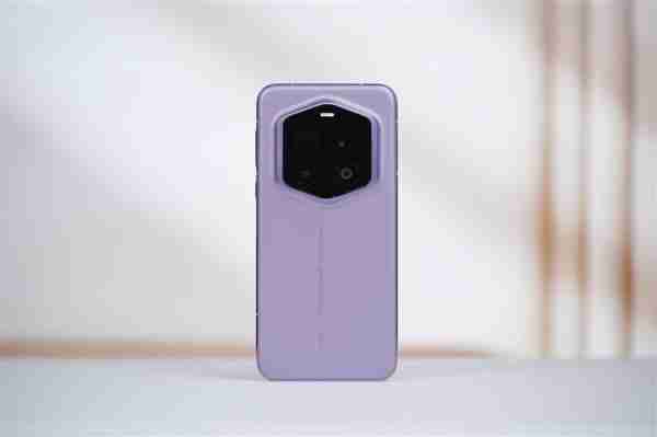 100倍变焦超远摄之王!荣耀Magic7 RSR保时捷设计图赏