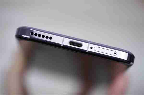 100倍变焦超远摄之王!荣耀Magic7 RSR保时捷设计图赏