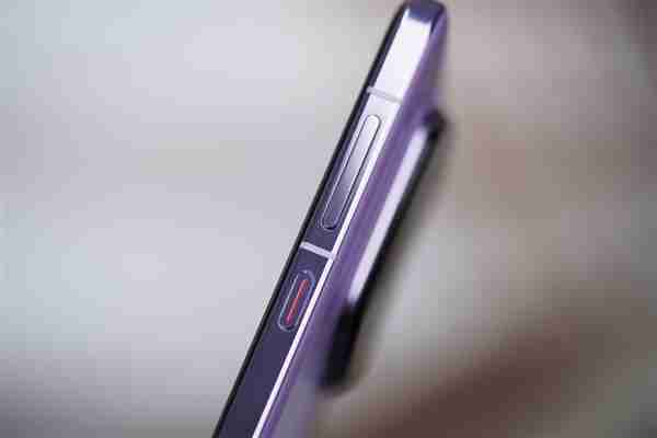 100倍变焦超远摄之王!荣耀Magic7 RSR保时捷设计图赏